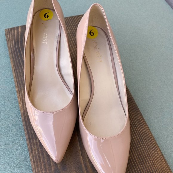 Nine West Nude Patent Pointed Toe Heels Size 9M (NINE) - Picture 2 of 5